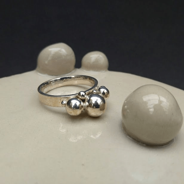 Bollen ring zilver
