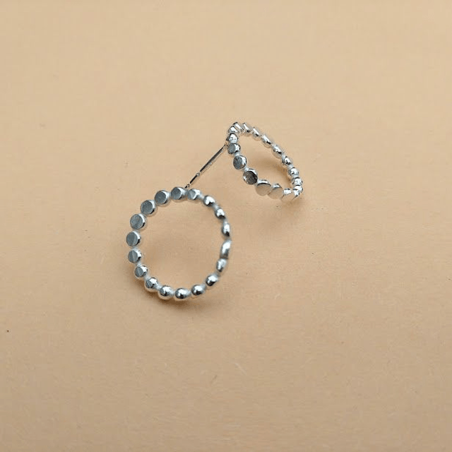 Oorstekers zilver gesmeed pareldraad