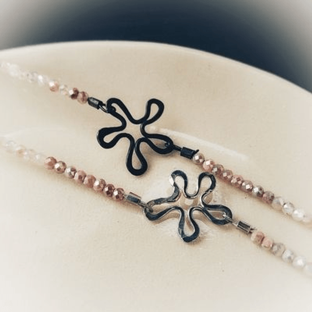 Maansteen armband met zilveren bloem