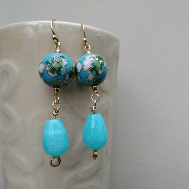 Vergulde oorbellen met cloisonné 