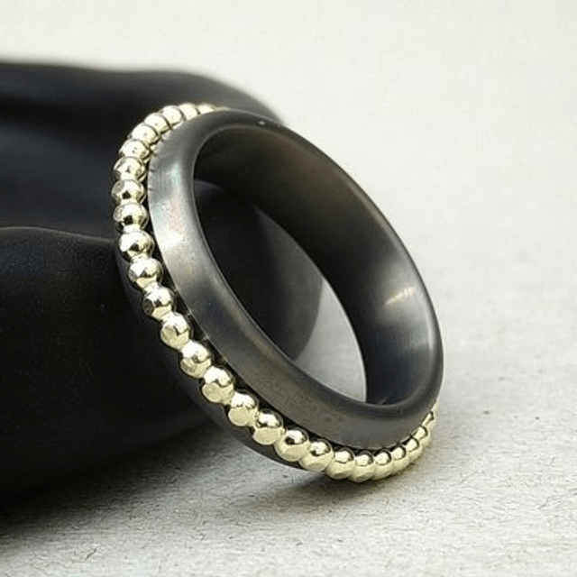 Ring titanium met goud