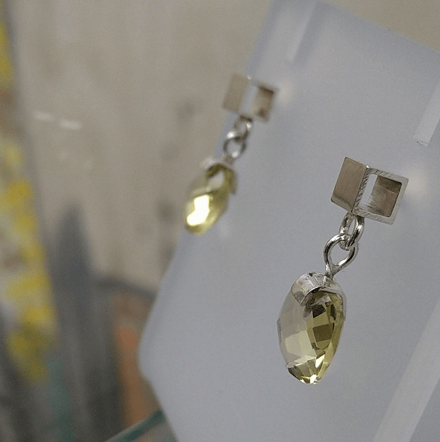 Cube oorstekers zilver met limoen kwarts