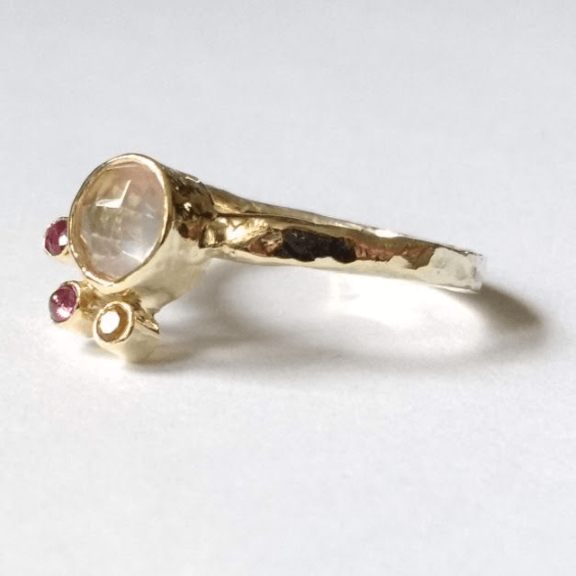 Gouden ring met rozenkwarts