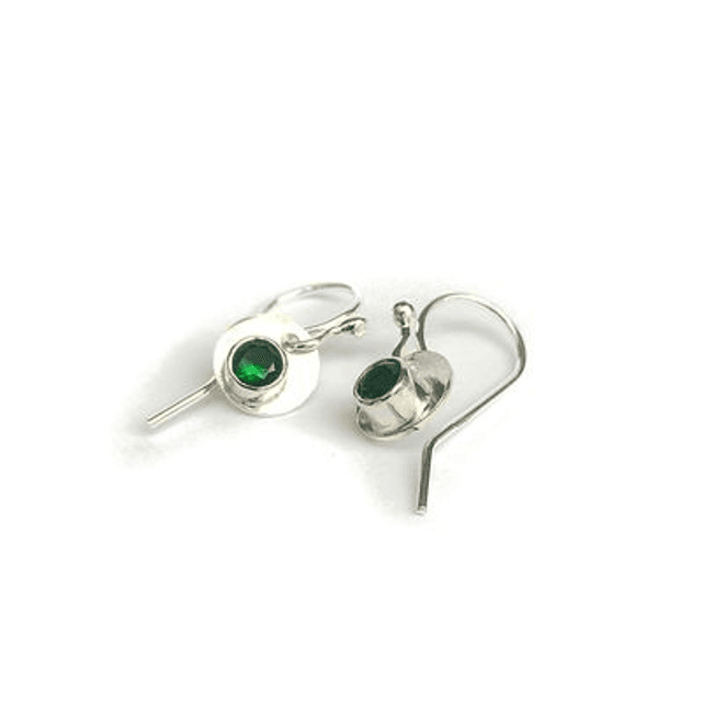 Rondel oorbellen met groene steen