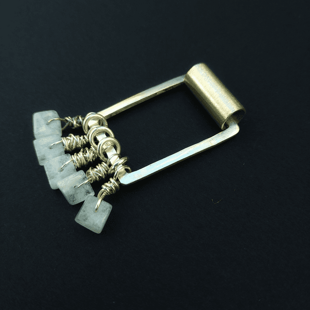 Zilveren hanger met maansteen